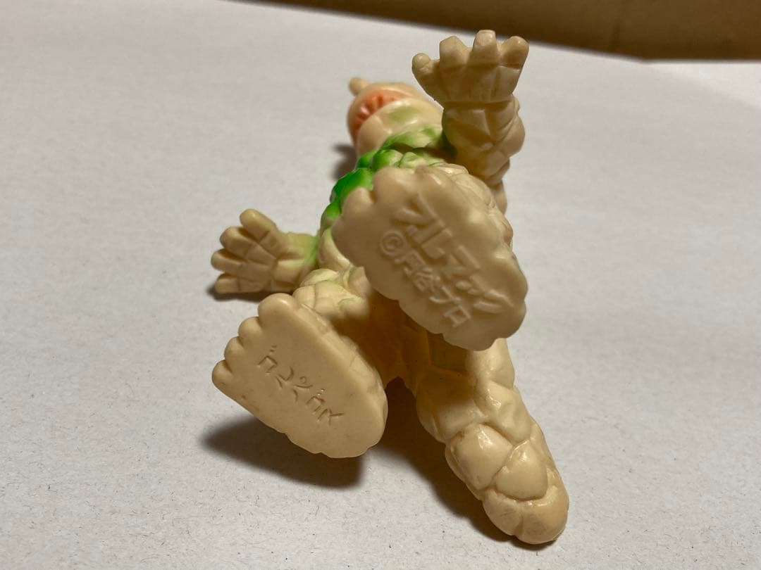 ゴルパゴス ブルマァク ミニサイズ 約10センチ ウルトラマン