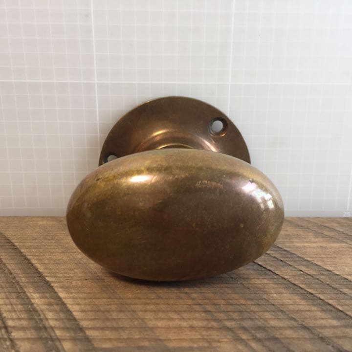 西洋アンティーク品 真鍮無垢製アンティークドアノブ 2つ組セット