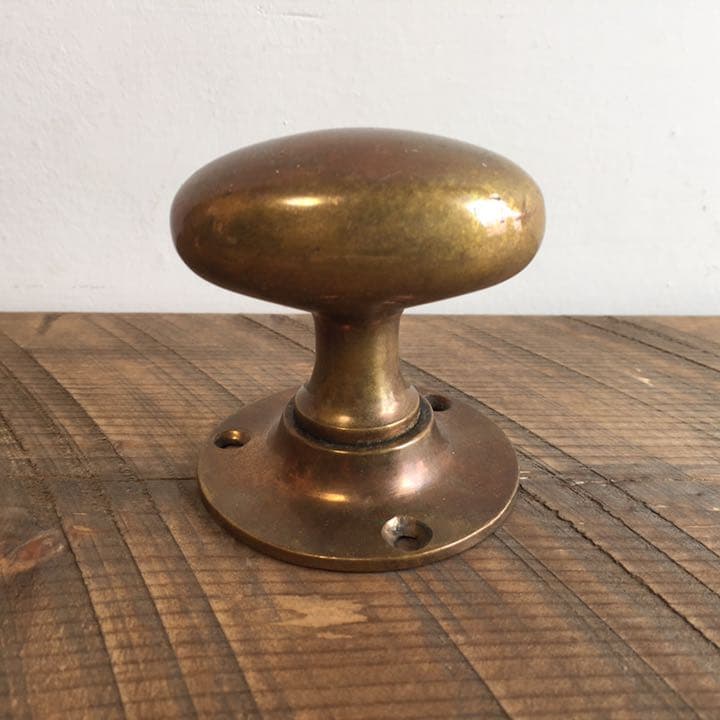 西洋アンティーク品 真鍮無垢製アンティークドアノブ 2つ組セット