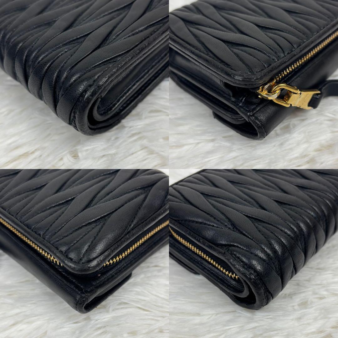 ミュウミュウ　マテラッセ　L字ファスナー　コンパクトウォレット　ブラック　金ロゴ