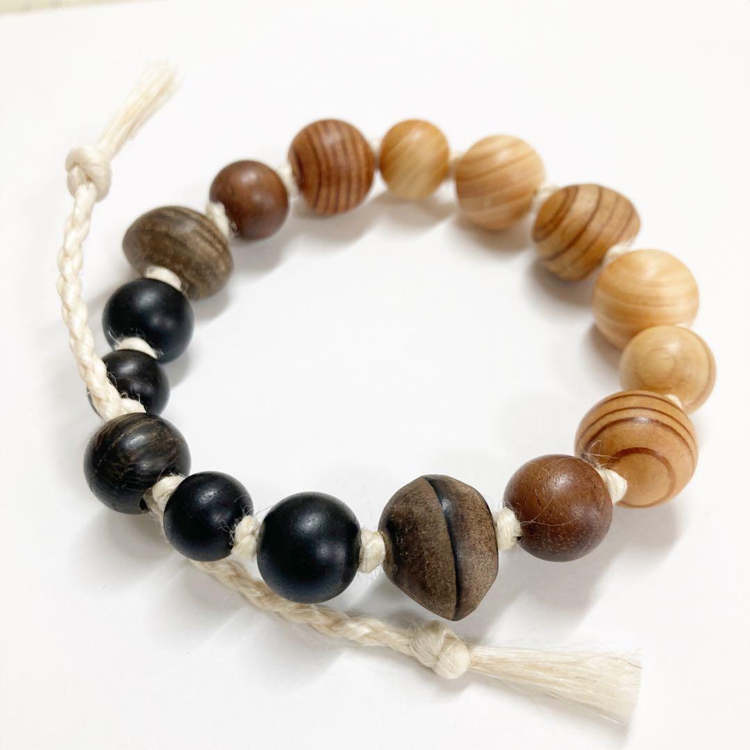 【1点限り】精麻と古代樹たちのころっと勾玉ブレスレット