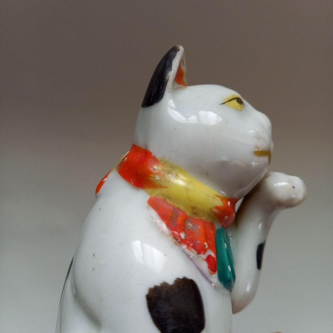 招き猫　磁器人形　猫の置物