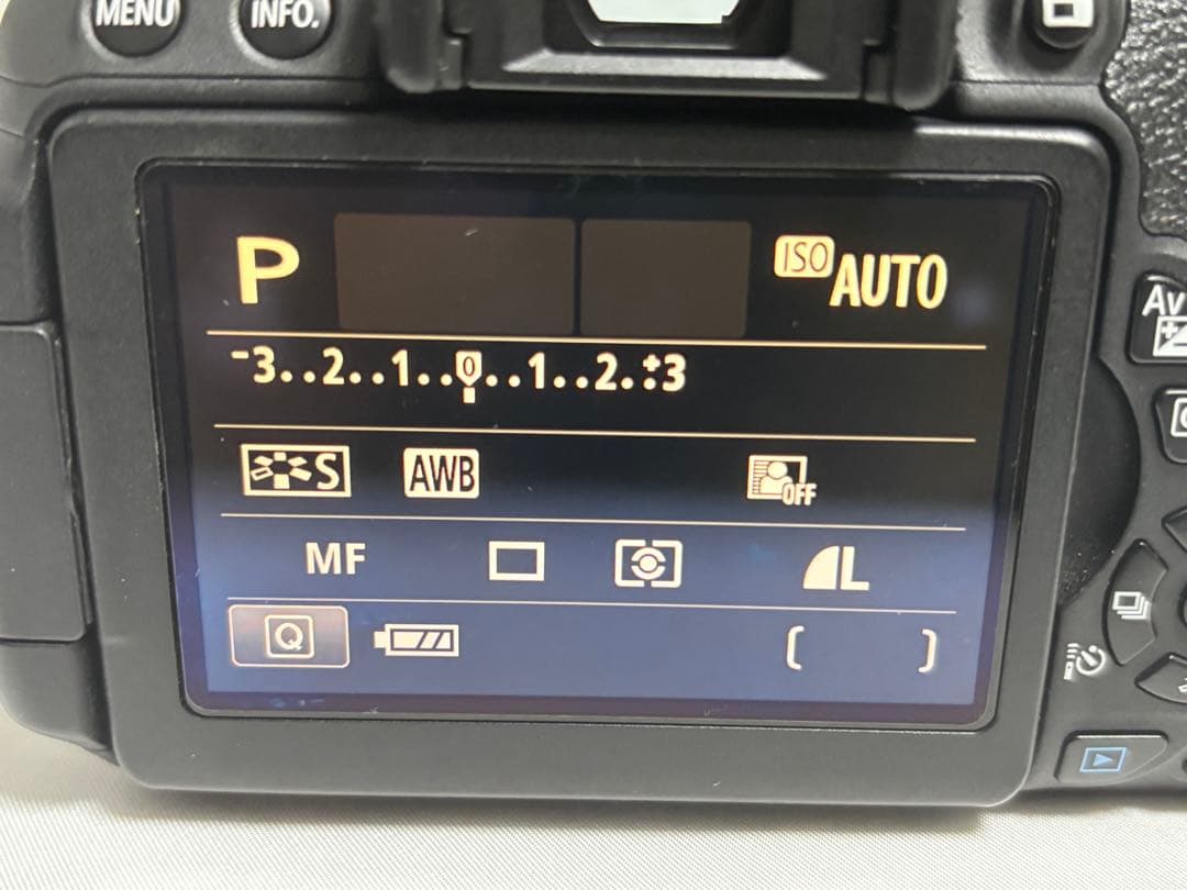 なスマホ転送可 超望遠レンズ付き Canon Kiss X7i ダブルレン