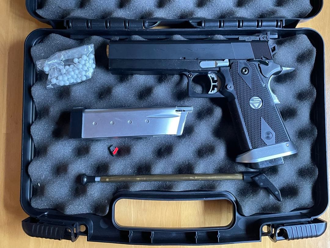 最終価格　ウエスタンアームズ　インフィニティ　ガンケース　スペアマグ付き