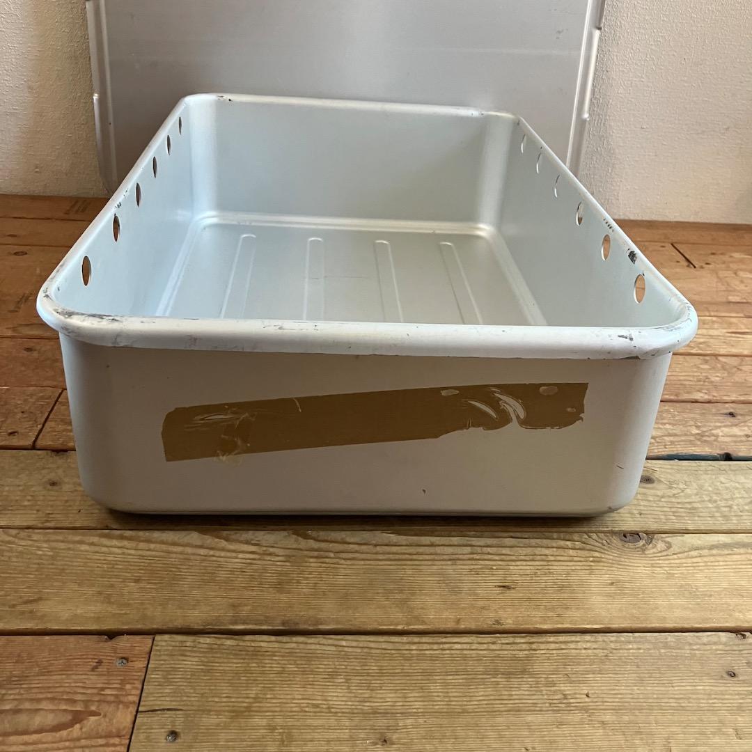 スウェーデン軍 食糧庫 フード コンテナ ミリタリー アルミ パン 店舗什器