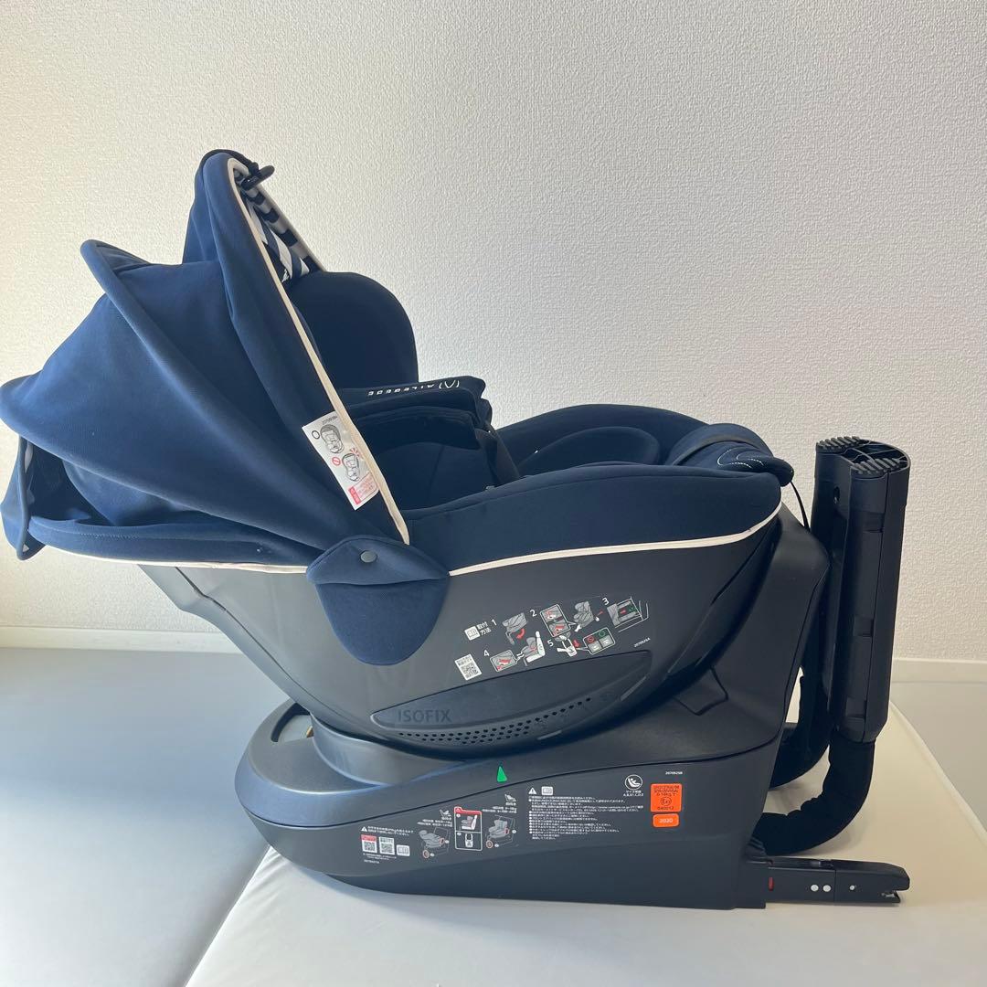 【極美品】エールベベ クルット5Oui チャイルドシート　アンパンマンおもちゃ付