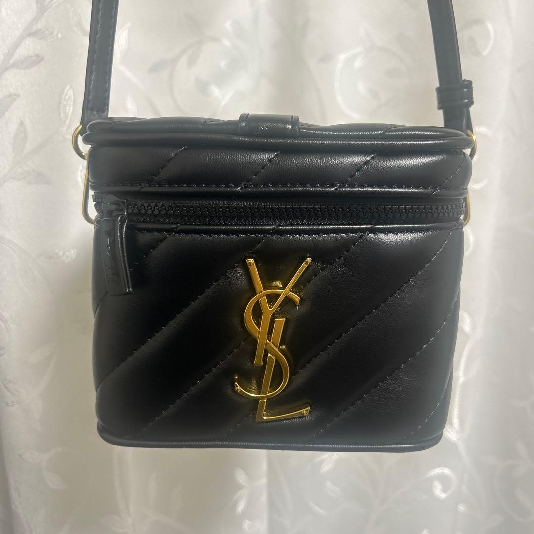 Yves Saint Laurent（イヴ・サンローラン）バニティポーチ　バッグ