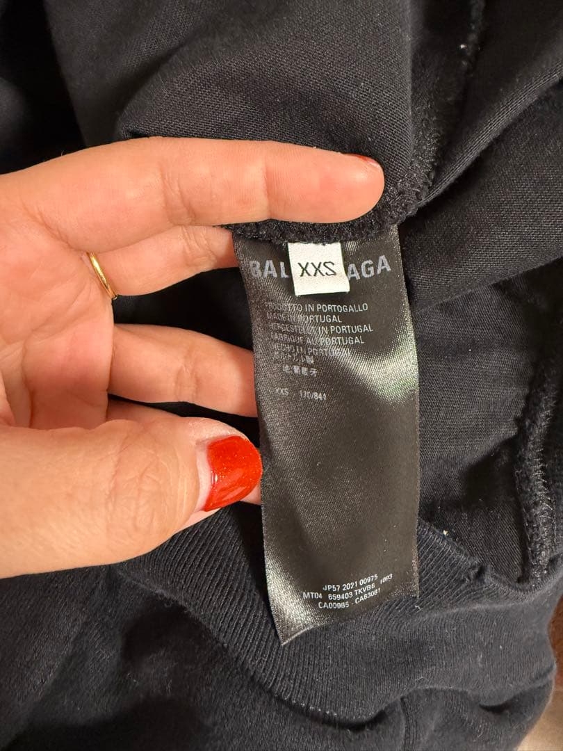 A*U様 BALENCIAGA ダメージ加工 フーディ ブラック♡