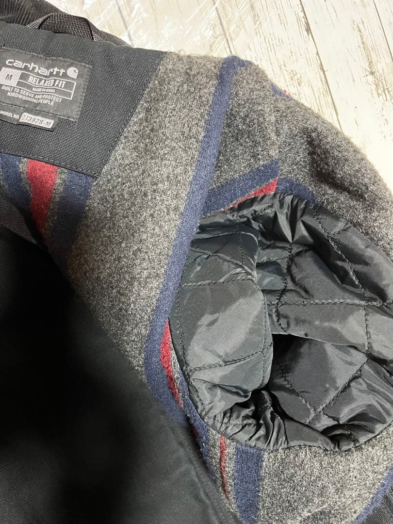 早い者勝ち ブラック デトロイトジャケット ダック地 M カーハート