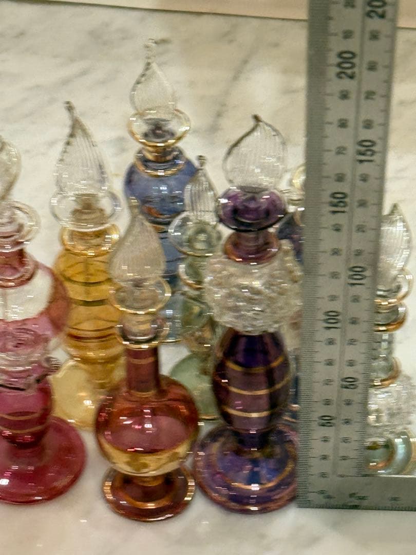 エジプト　香水瓶　強化ガラス製の高級品　9本セットプラスおまけ