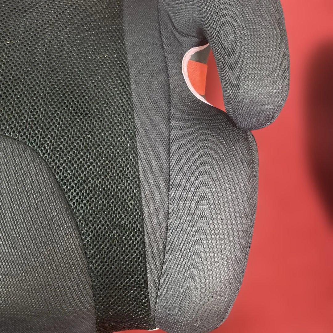 エールべべ　ジュニアシート　カーメイト