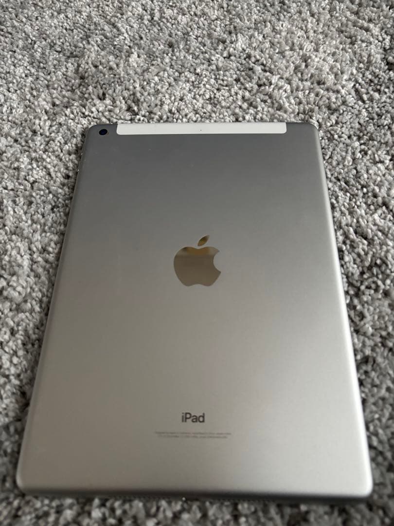 iPad 第6世代 Wi-Fi+Cellular SIMフリー 初期化済