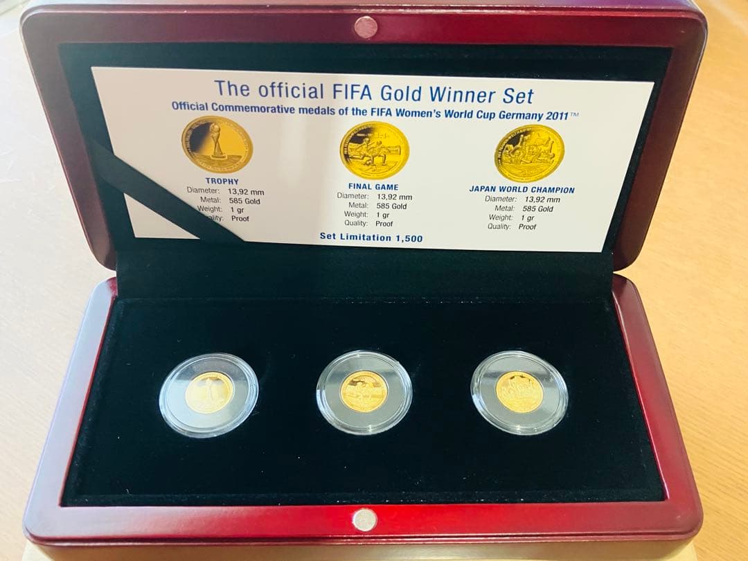 希少！ プレミア品！FIFA女子2011年W杯ドイツ大会優勝記念メダルセット