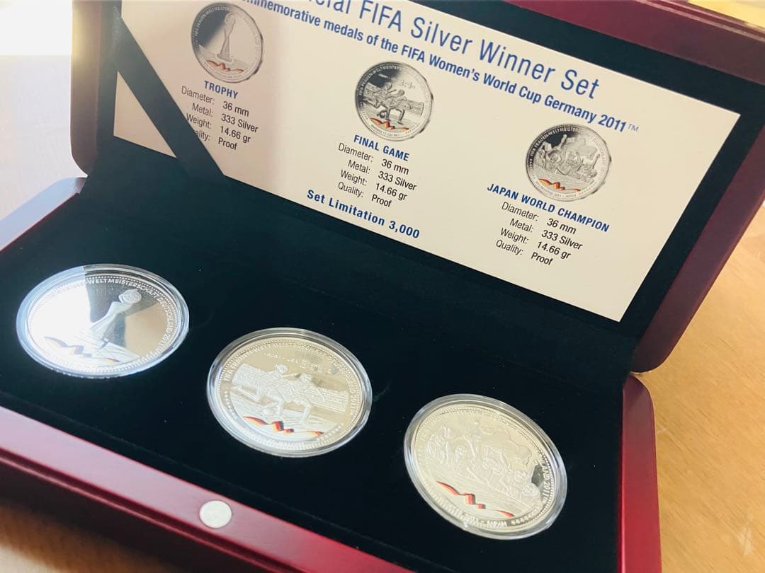 希少！ プレミア品！FIFA女子2011年W杯ドイツ大会優勝記念メダルセット