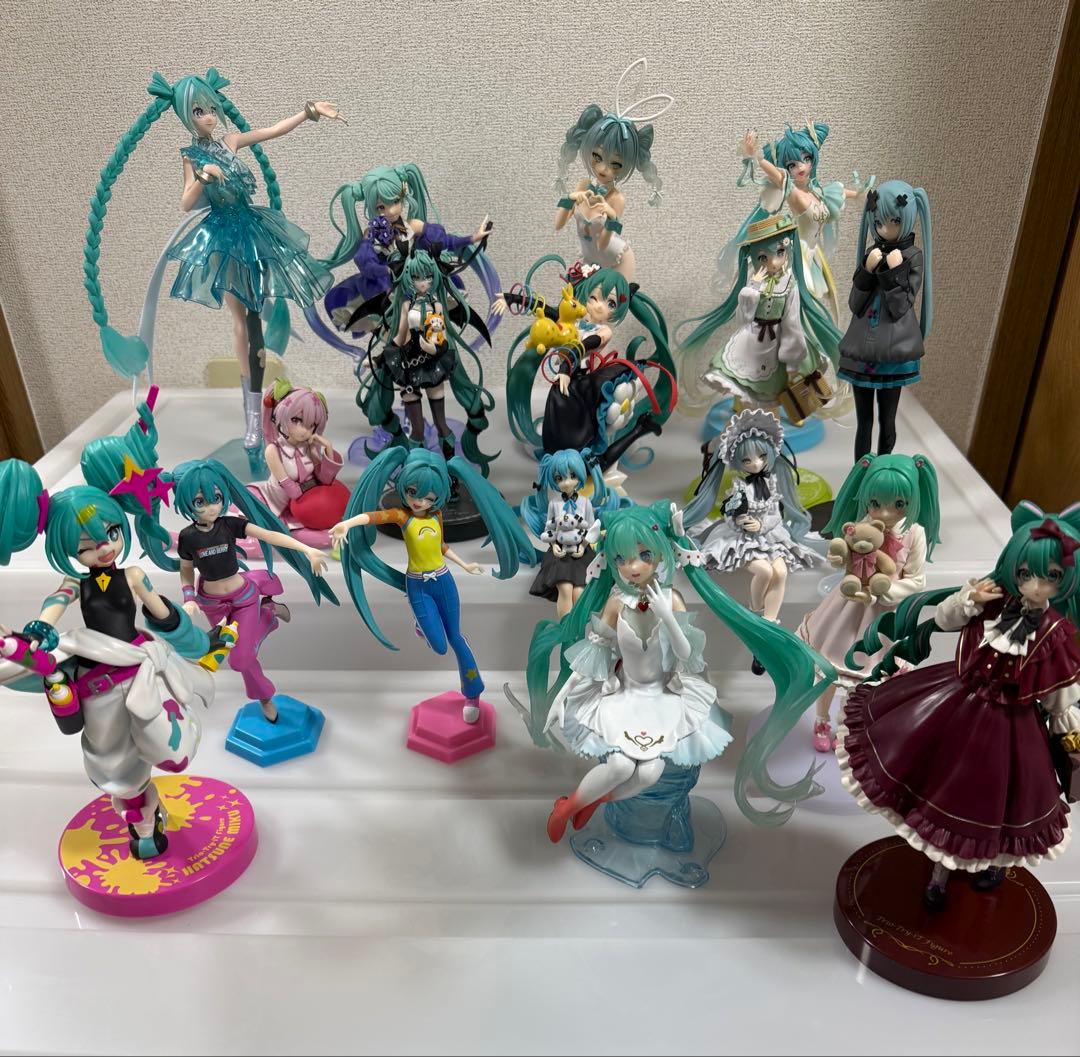 初音ミク フィギュア まとめ売り 17体