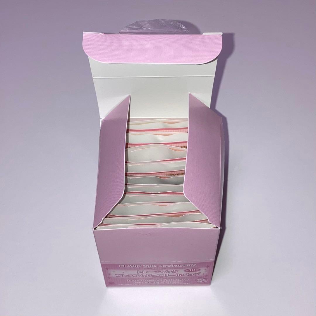 CLAMP30周年 トレーディングプレミアムジュエリー缶バッジ