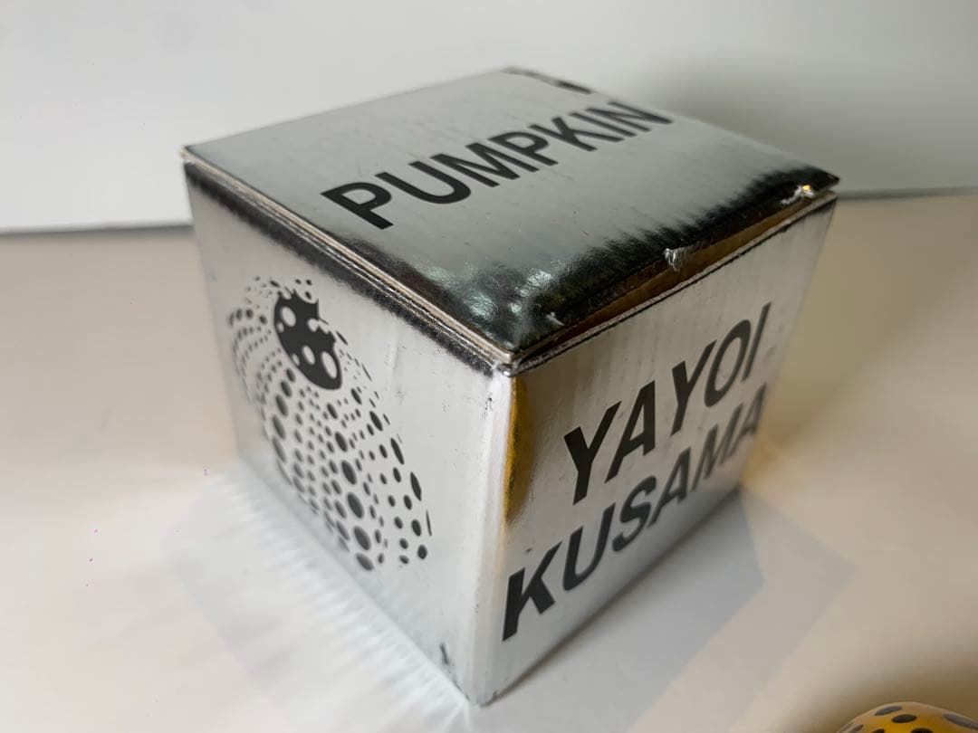 廃盤・草間彌生 かぼちゃ　パンプキン ペーパーウェイト