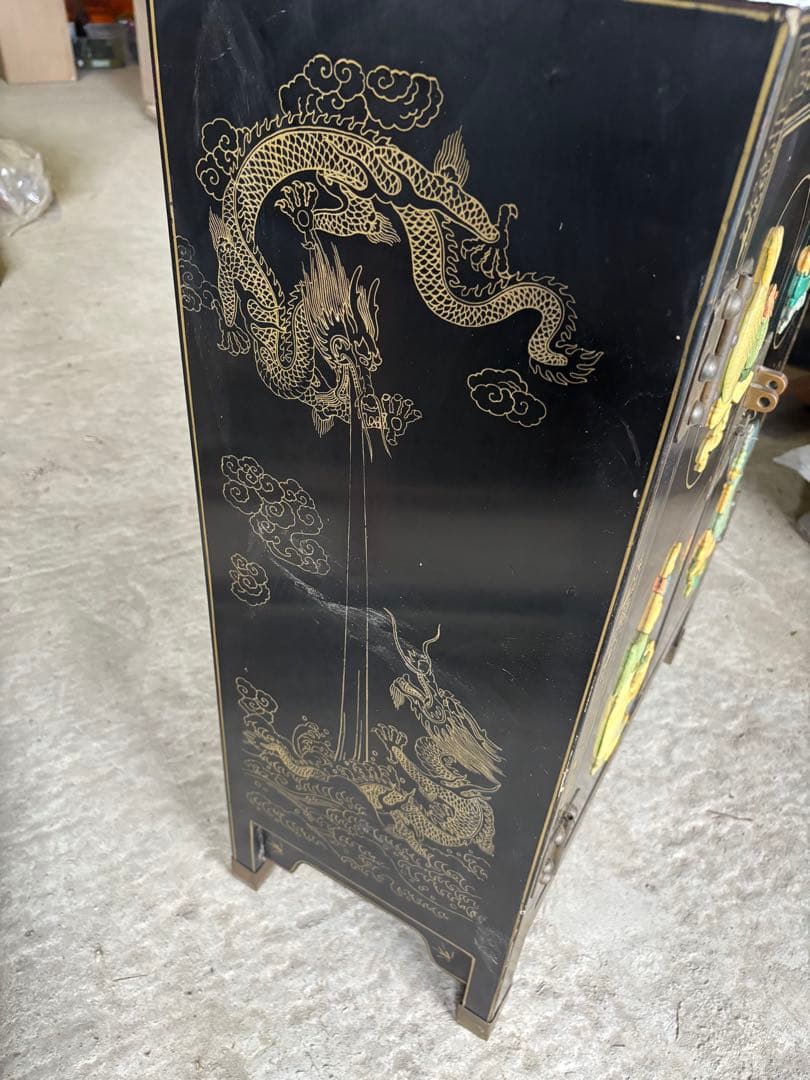 韓国 中国 唐木 螺鈿 象嵌 漆 キャビネット 箪笥 龍のデザイン