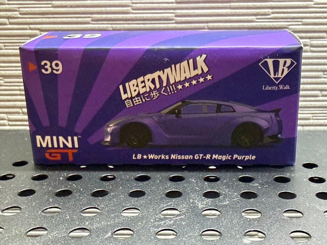 ミニカー MINI GT LB WORKS NISSAN GT-R R35 purple