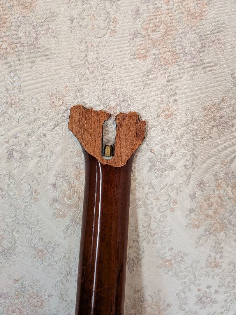 エレキギター ボディ＋ネック ジャンク品 部品取り用（詳細不明）