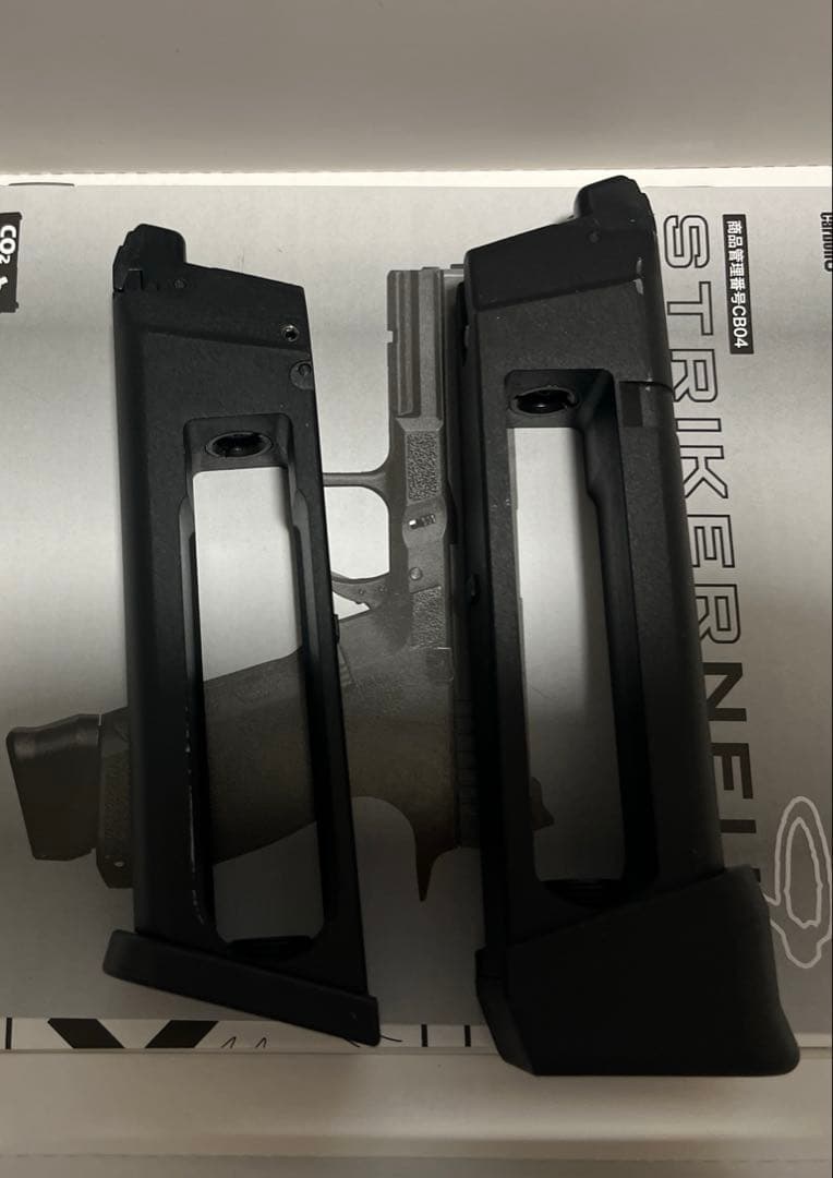 carbon8 Striker9 CO2ガスガン