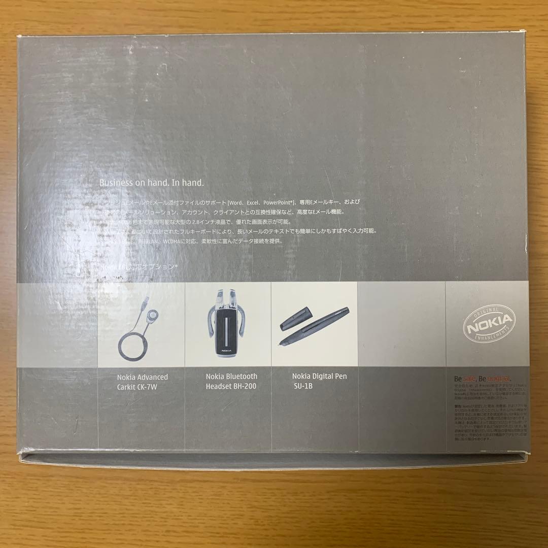 携帯電話本体 NOKIA E61