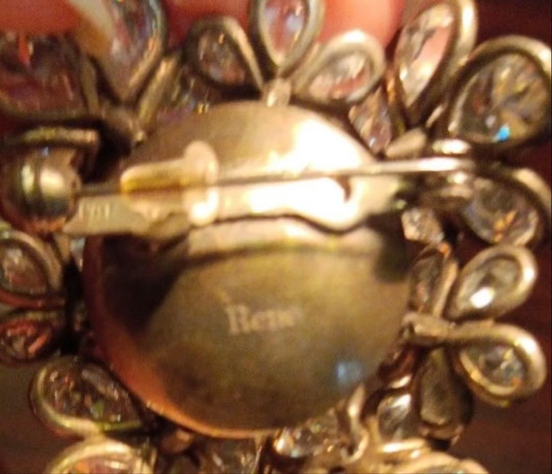 ルネ　Rene ブローチ