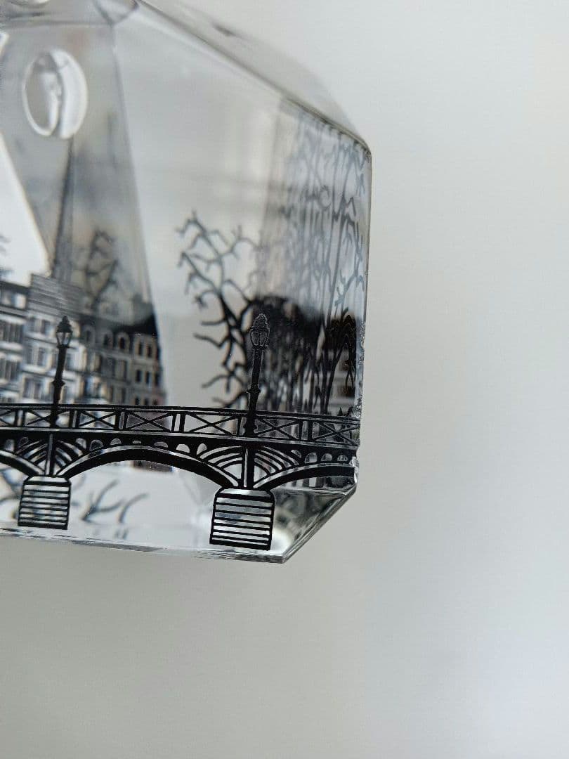 Baccaratバカラ　月と太陽の風景　9面体クリスタル置物箱入り