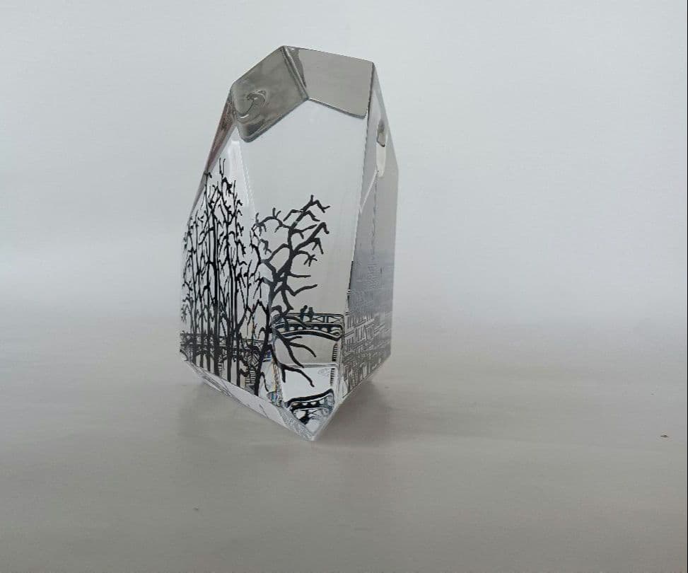 Baccaratバカラ　月と太陽の風景　9面体クリスタル置物箱入り