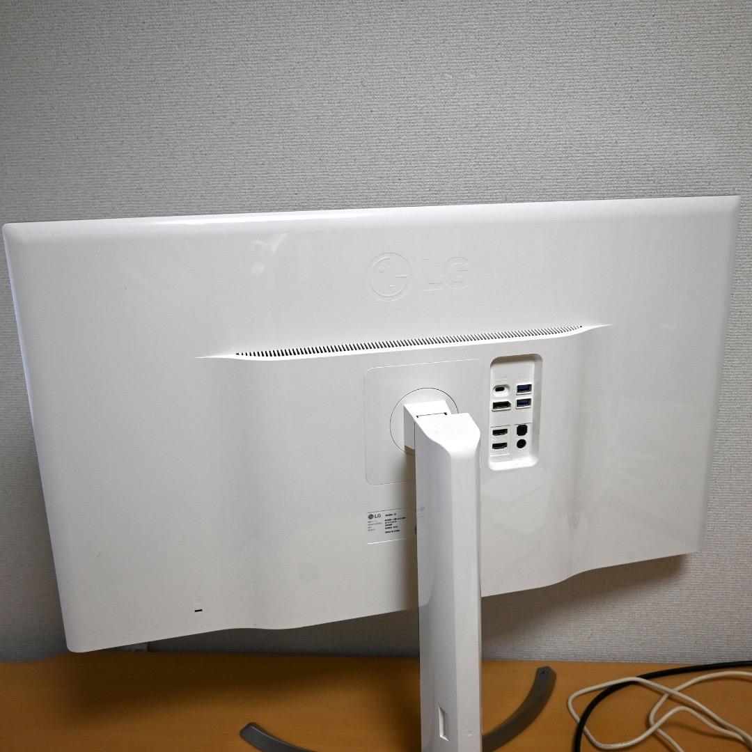 LG 4K 32インチディスプレイ 32UD99