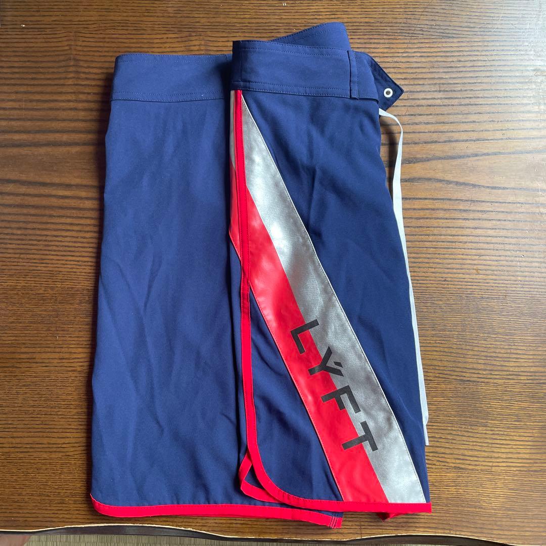 LYFT フィジーク用サーフパンツネイビー/レッド