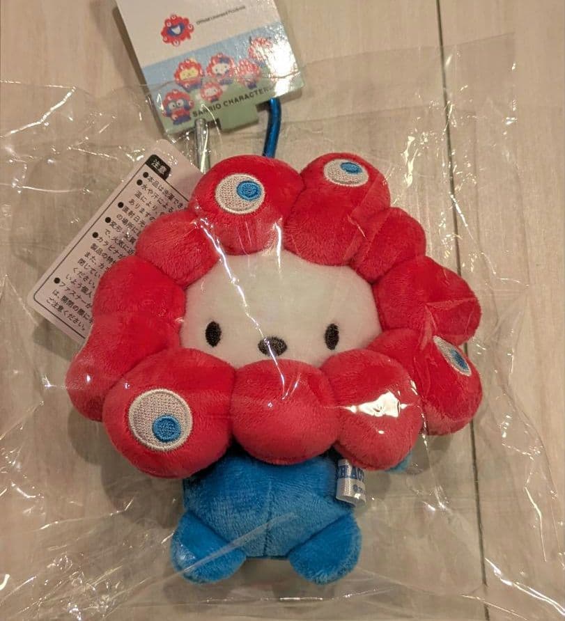 万博限定 ミャクミャクなりきりぬいぐるみBCカラー カラビナ付き【ポチャッコ】