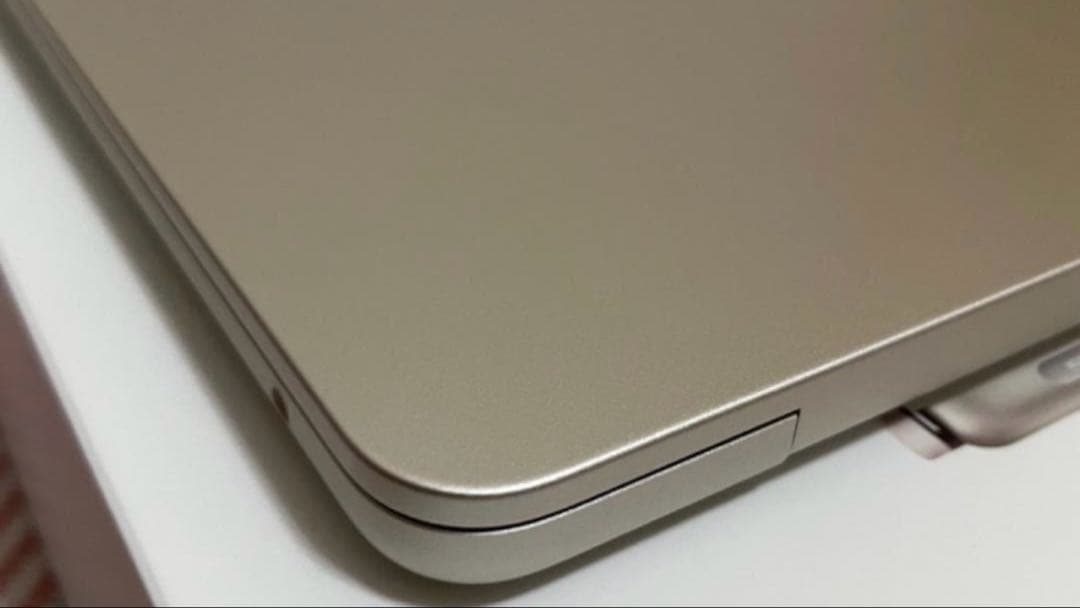 ほぼ新品　MACBOOK AIR M2- 8-512 Ofiice付き