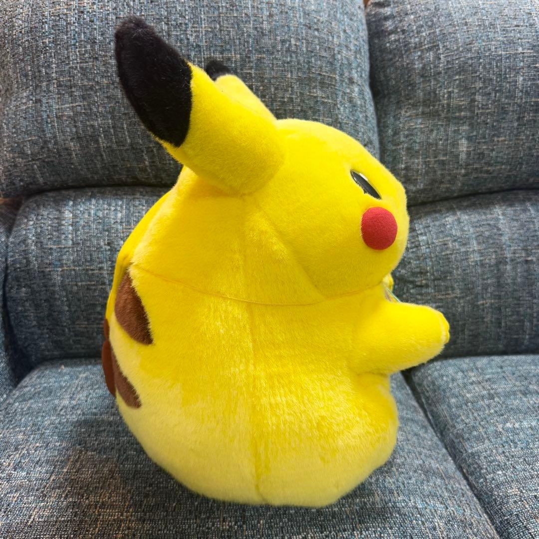 TOMY 等身大 ピカチュウ ぬいぐるみ