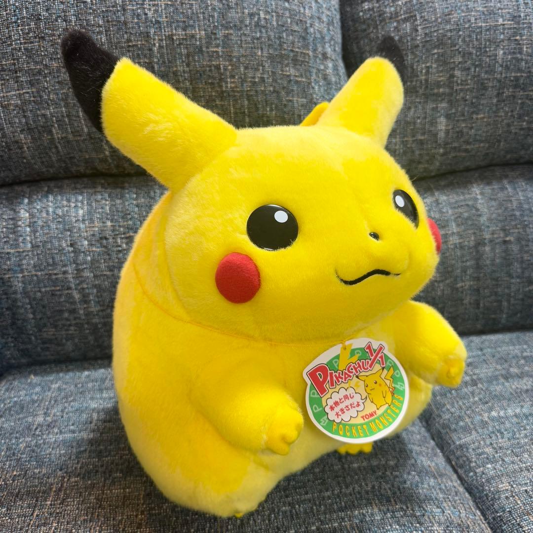 TOMY 等身大 ピカチュウ ぬいぐるみ
