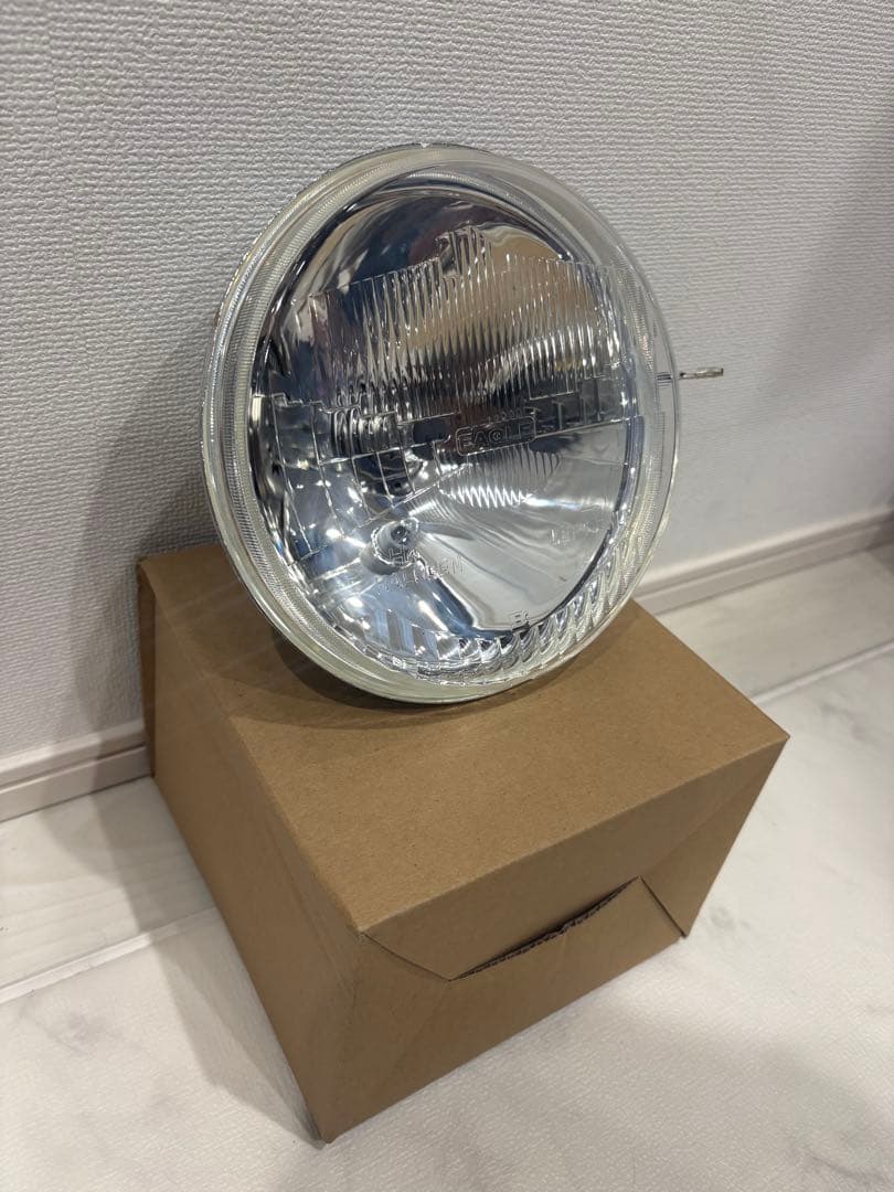 ゾルベイーグルカット　ヘッドライト