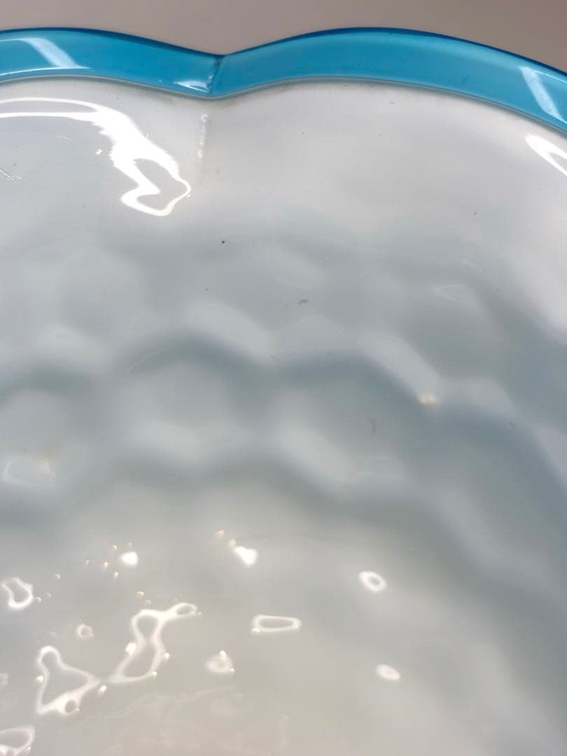 昔ガラス　アンティーク　花縁　フリル　亀甲紋様　ガラス　コンポート　ブルー