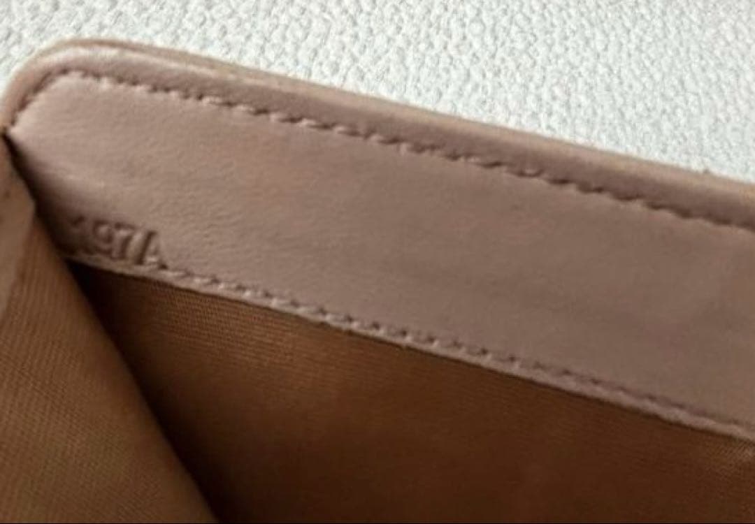 MIU MIU マテラッセ 二つ折り財布 CAMMEO 5ML522