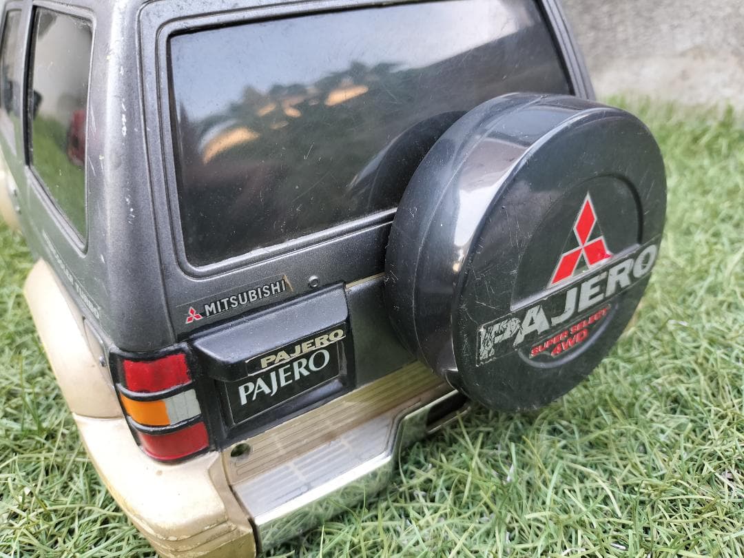 タミヤ　CC01　三菱パジェロメタルトップワイド