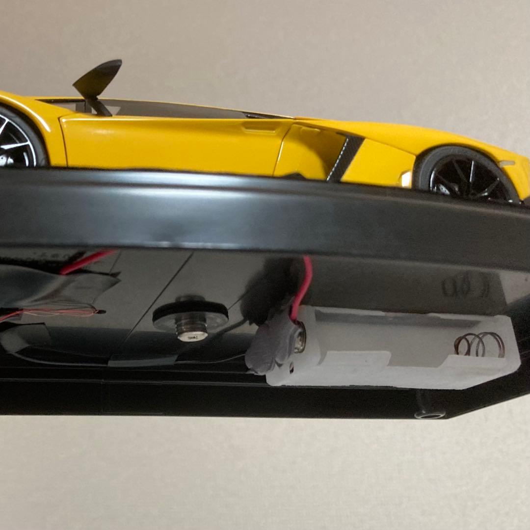 アオシマ 1/24 ランボルギーニ アヴェンタドール アニヴェルサリオ 完成品