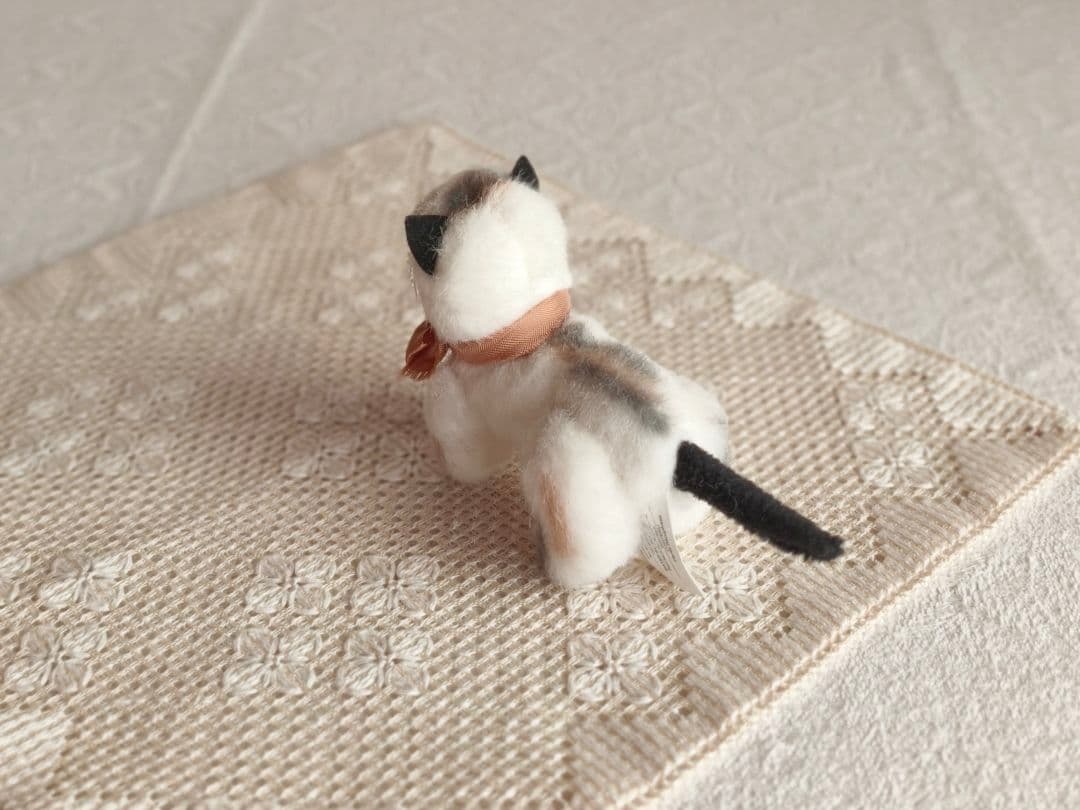 【mkuさま】 vintage cat ❀ グリーンの瞳の 猫ちゃん