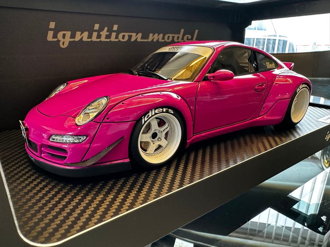 RWB997ignition Model 1/18 ピンク