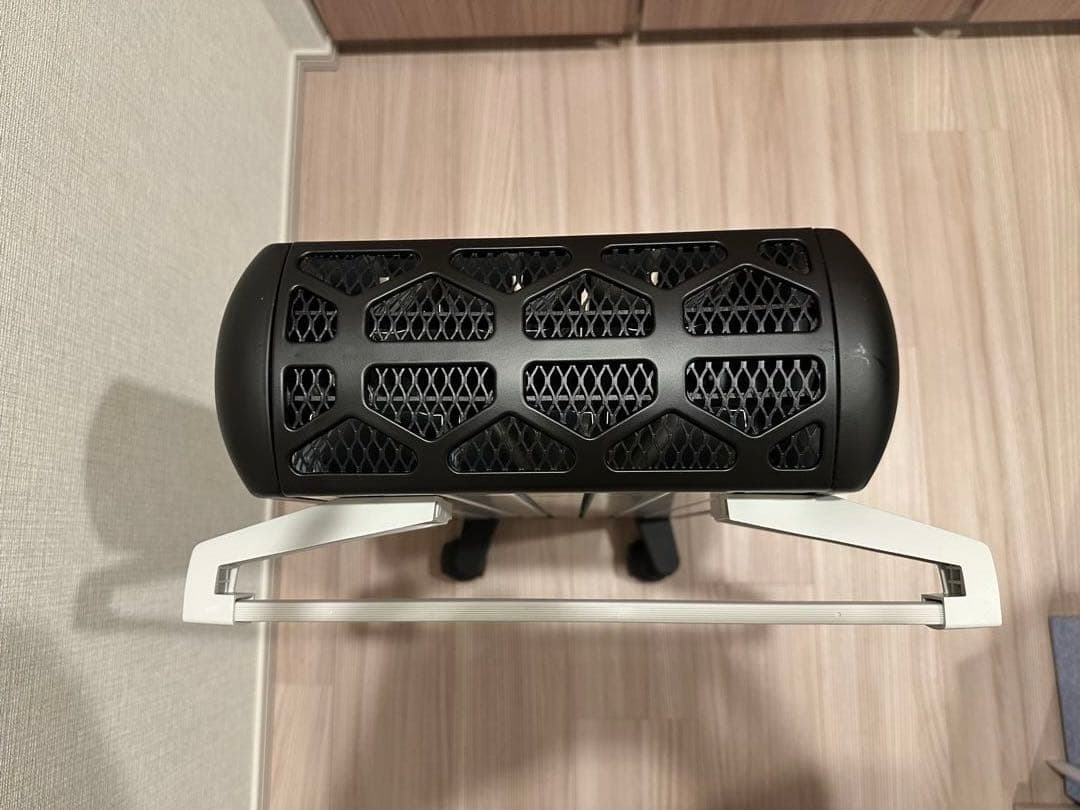 DeLonghi オイルヒーター（トップハンガー付き）