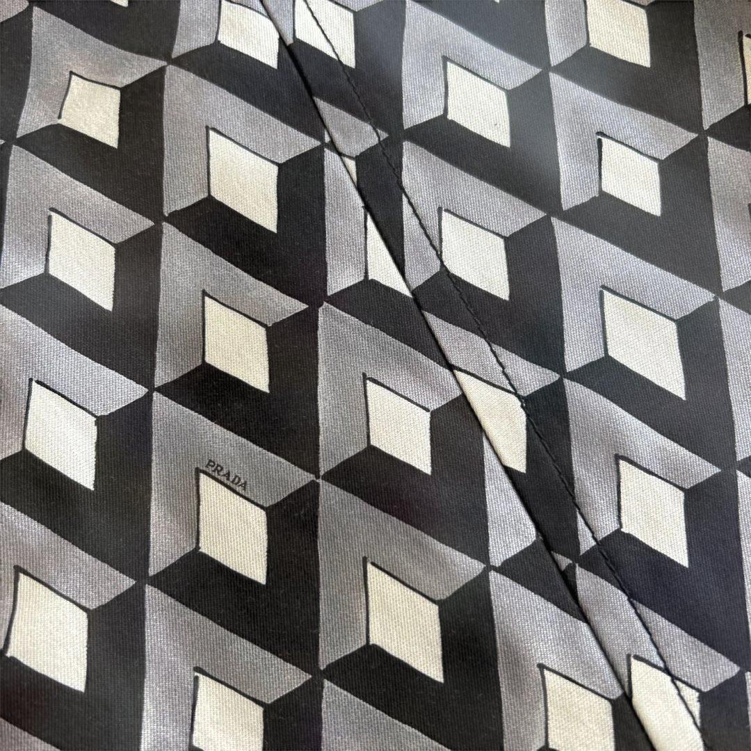 プラダ　シルクスカート　38