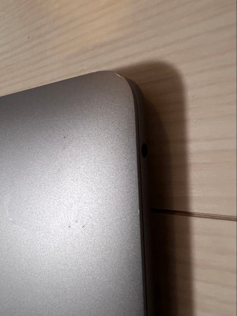 シルバー MacBook 本体