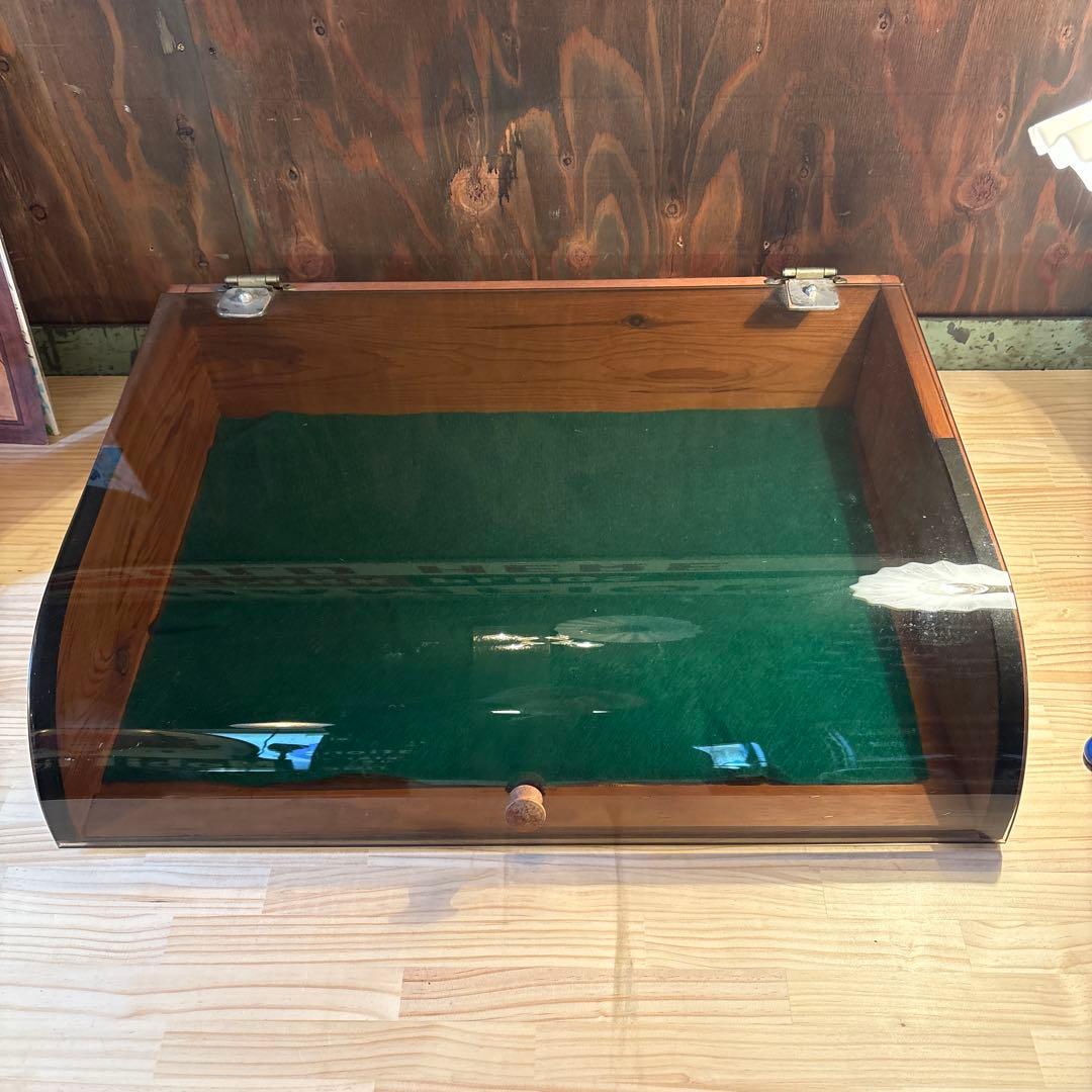 アンティーク　ショーケース　コレクション　ケース　ディスプレイ