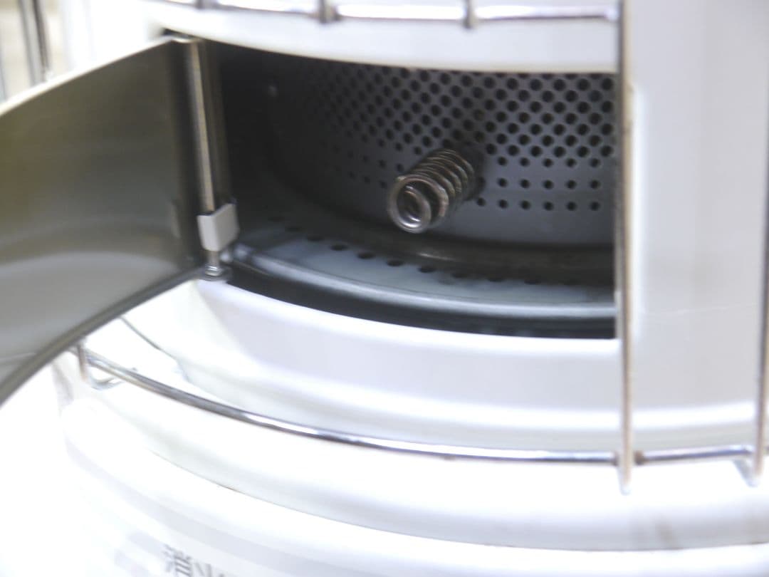 送料込❤2014年●ホワイト コロナ　石油ストーブ 安全ガード付き