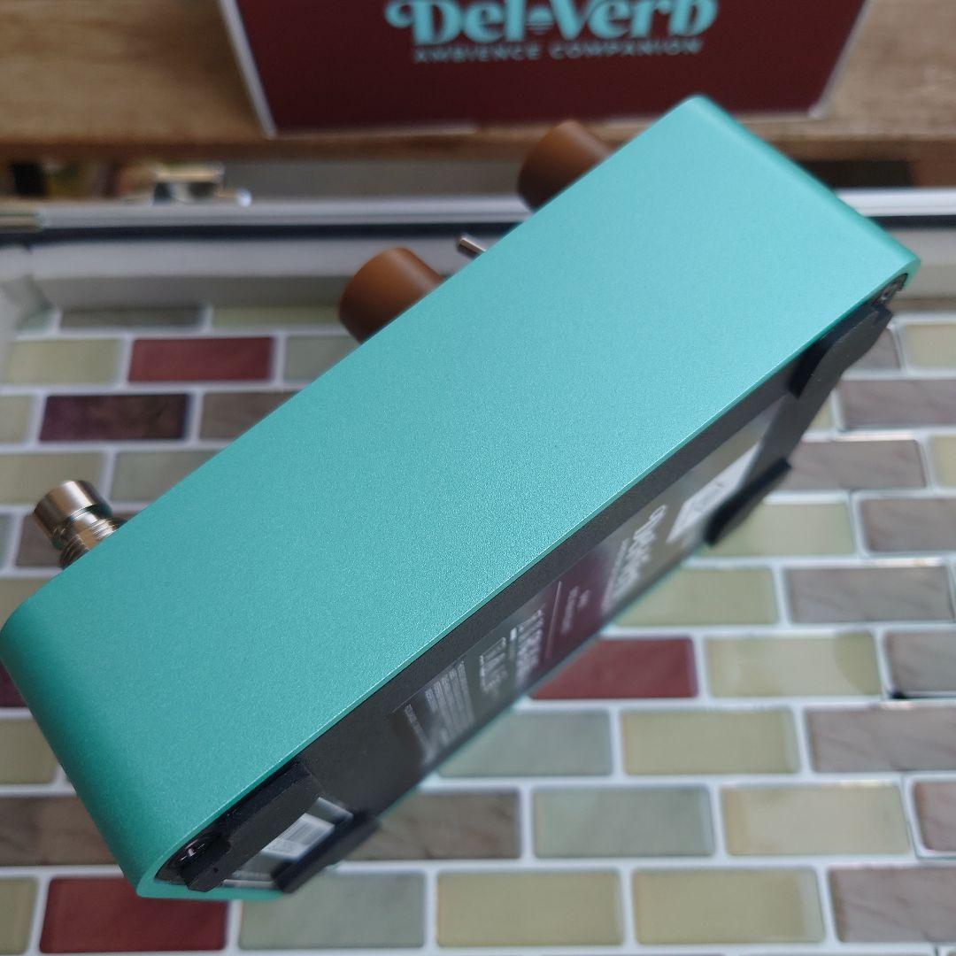 ギター UNIVERSAL AUDIO UAFX DEL-VERB