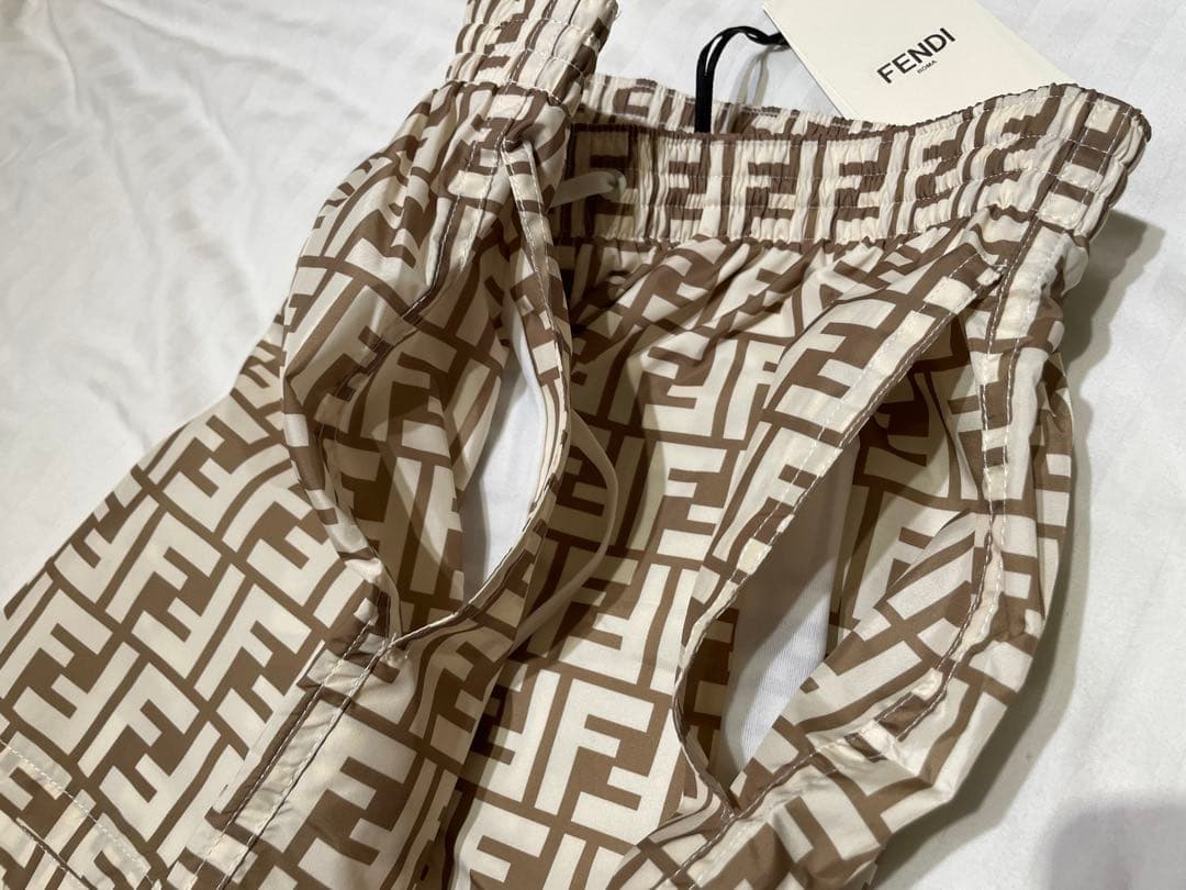 [新品] FENDI FFロゴ水着Sサイズ　新品未使用、タグ付き