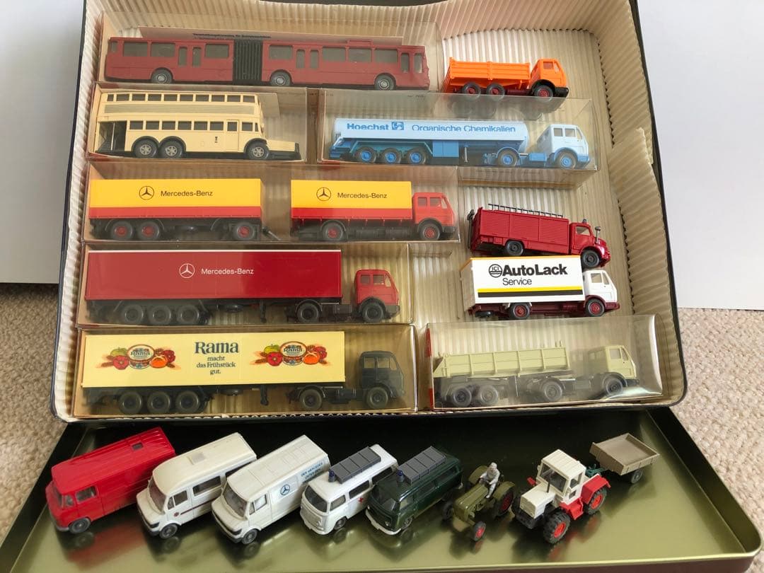 ミニカー　WIKING商用車 17台+乗用車 37台helpa 他 21台